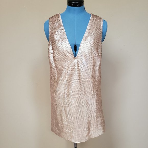 Dresses & Skirts - Rose gold sexy mini dress